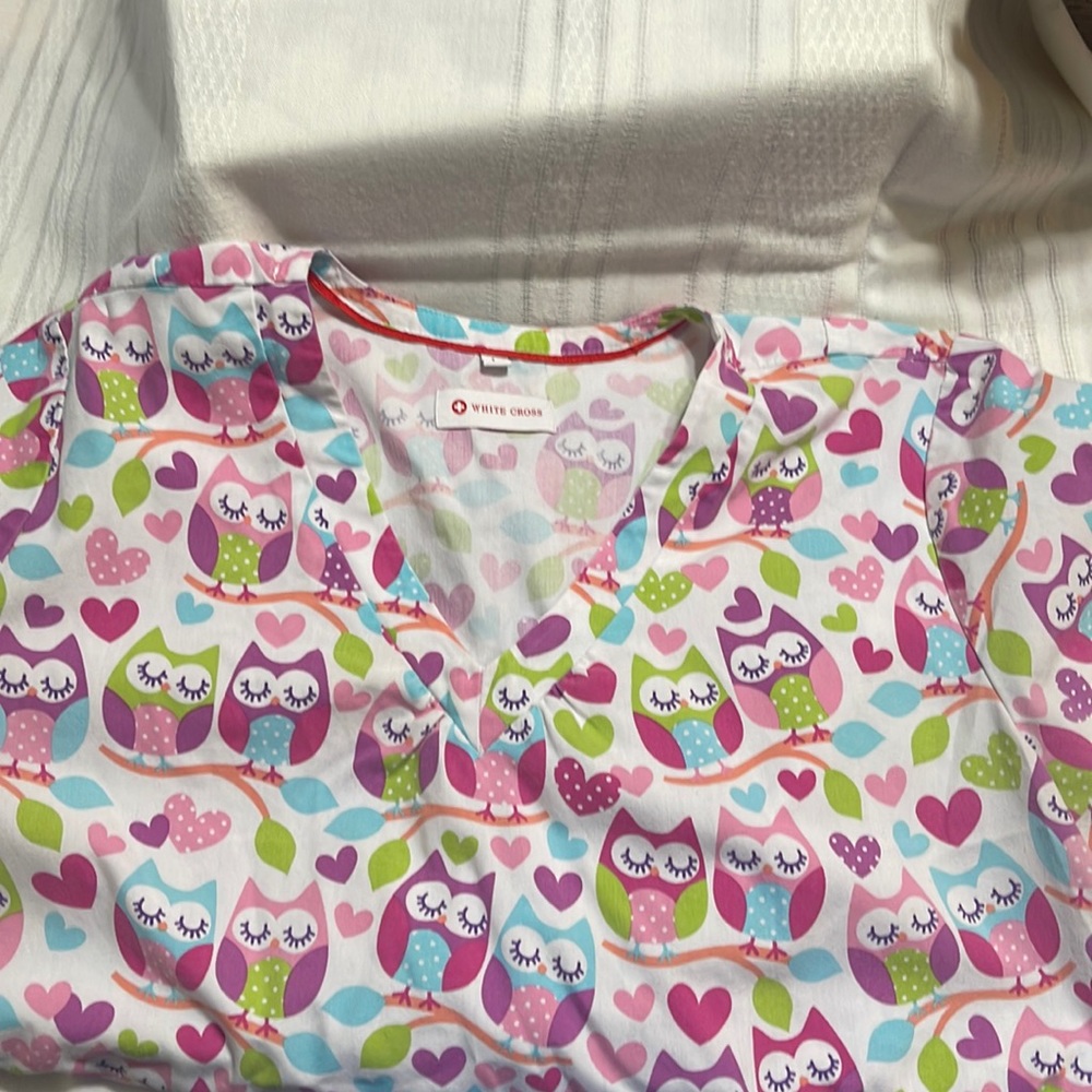 Scrubs top